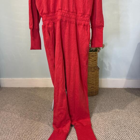 Cute red free people movement training day hoodie romper/ jumpsuit NWOT - Picture 3 of 7